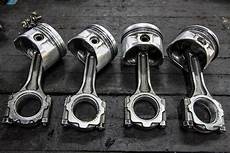 Armarmstrong Pistons